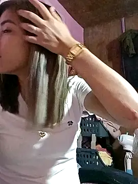 Cutie body11 online show from December 22, 2025, 12:16 pm