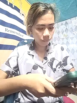 Snapshot of Cutie_body11 chatting on February 15, 2025, 12:37 am Cutie body11 online show from February 15, 2025, 12:37 am