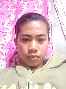 Snapshot of Cutie_body11 chatting on March 13, 2025, 12:27 am Cutie body11 online show from March 13, 2025, 12:27 am
