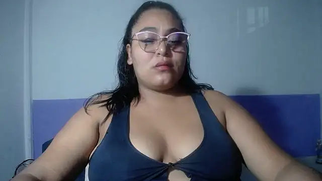 Snapshot of sirena_15 chatting on April 29, 2026, 5:22 am sirena 15 online show from April 29, 2026, 5:22 am