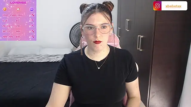 Snapshot of xxbbtaa chatting on March 21, 2025, 6:51 pm xxbbtaa online show from March 21, 2025, 6:51 pm