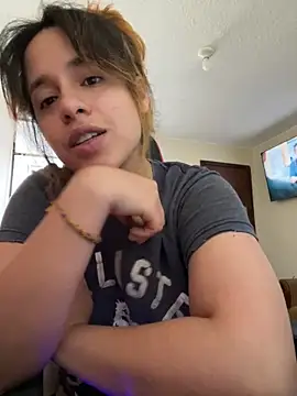 EmmaMelissa0521 online show from April 30, 2026, 7:43 pm