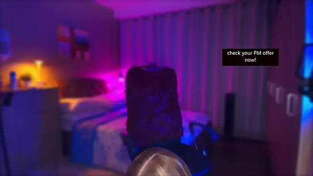 AnneHartx online show from October 15, 2025, 4:22 am