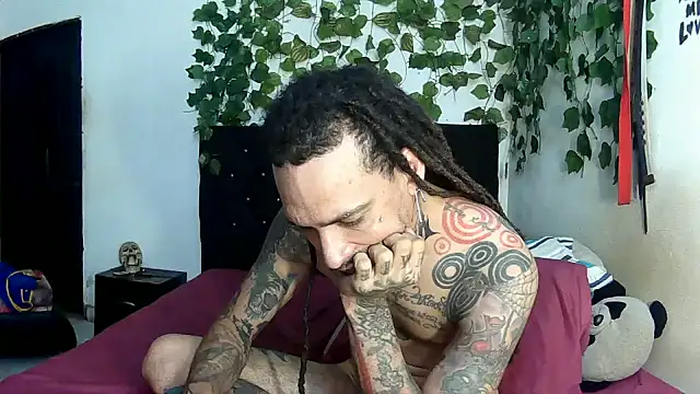 caribbeanlover1 online show from May 26, 2026, 1:42 pm