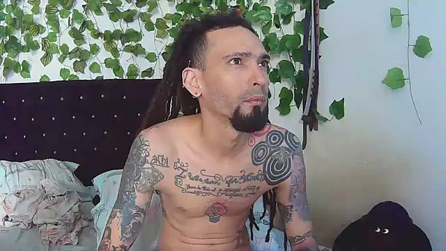 caribbeanlover1 online show from March 21, 2025, 1:23 pm