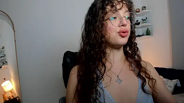 Cassandra Caiin online show from May 21, 2026, 9:12 pm