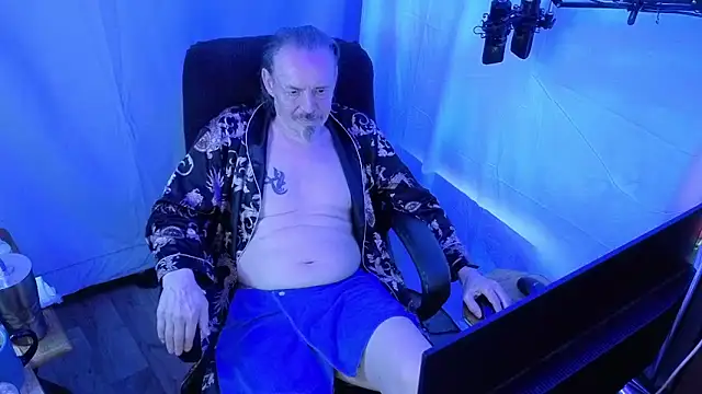 Snapshot of Richy__Rich_ chatting on April 5, 2026, 12:06 am Richy Rich online show from April 5, 2026, 12:06 am