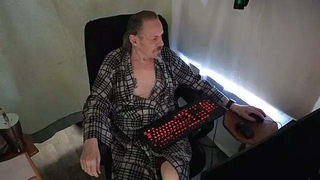 Snapshot of Richy__Rich_ chatting on March 18, 2026, 7:48 pm Richy Rich online show from March 18, 2026, 7:48 pm