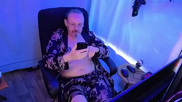 Snapshot of Richy__Rich_ chatting on April 12, 2026, 12:03 am Richy Rich online show from April 12, 2026, 12:03 am