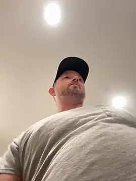 Snapshot of smokeymt420 chatting on October 19, 2025, 4:15 am smokeymt420 online show from October 19, 2025, 4:15 am