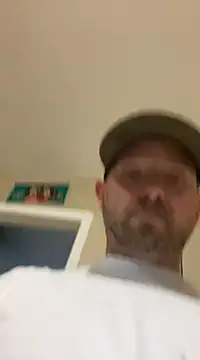 Snapshot of smokeymt420 chatting on March 4, 2025, 5:00 am smokeymt420 online show from March 4, 2025, 5:00 am