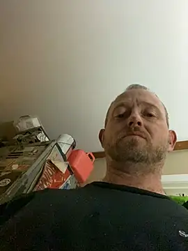 Snapshot of smokeymt420 chatting on March 5, 2025, 2:45 pm smokeymt420 online show from March 5, 2025, 2:45 pm