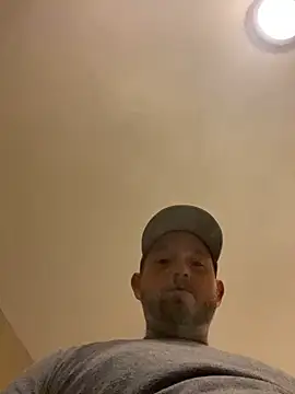 Snapshot of smokeymt420 chatting on December 8, 2024, 2:03 am smokeymt420 online show from December 8, 2024, 2:03 am