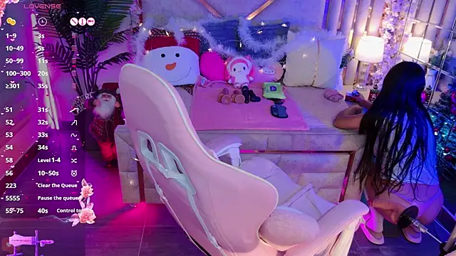 Snapshot of shanon- chatting on December 1, 2025, 6:20 pm shanon- online show from December 1, 2025, 6:20 pm