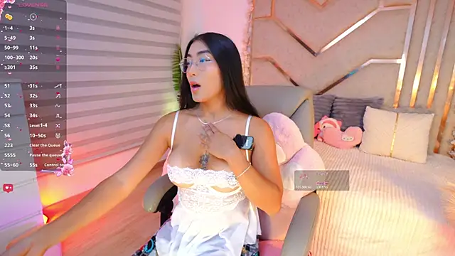 Snapshot of shanon- chatting on July 15, 2026, 11:01 pm shanon- online show from July 15, 2026, 11:01 pm