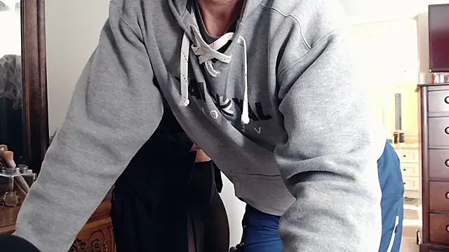 Snapshot of Sweet_little_jj18 chatting on February 28, 2026, 7:35 pm Sweet little jj18 online show from February 28, 2026, 7:35 pm