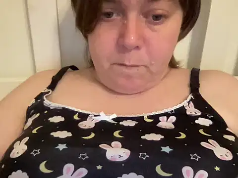 Snapshot of ParisNova chatting on December 31, 2024, 11:49 pm ParisNova online show from December 31, 2024, 11:49 pm