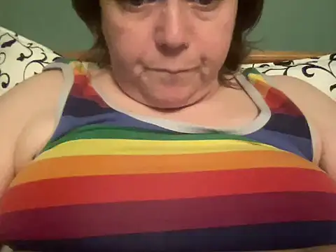 Snapshot of ParisNova chatting on March 15, 2025, 11:28 pm ParisNova online show from March 15, 2025, 11:28 pm