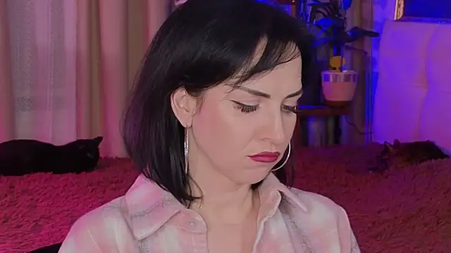 lily conor online show from November 26, 2025, 3:01 pm