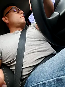 chicoguapo8 online show from November 17, 2025, 10:36 pm