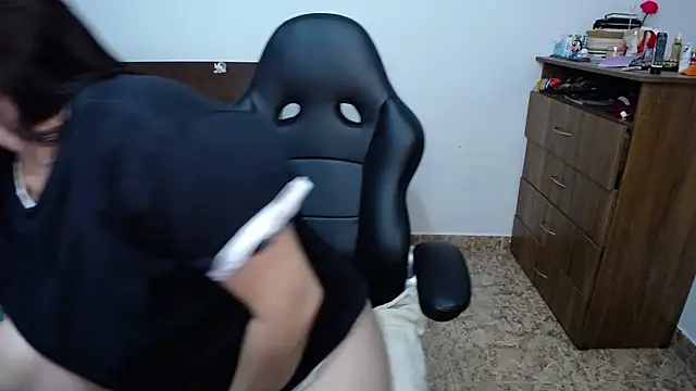 alexa milsf online show from October 18, 2025, 1:07 am