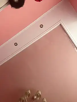 Flossy Vettie online show from October 8, 2025, 1:12 pm