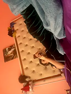 Flossy Vettie online show from October 7, 2025, 11:33 am