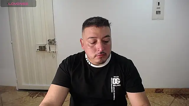 Snapshot of antonycruz chatting on June 8, 2026, 1:28 am antonycruz online show from June 8, 2026, 1:28 am