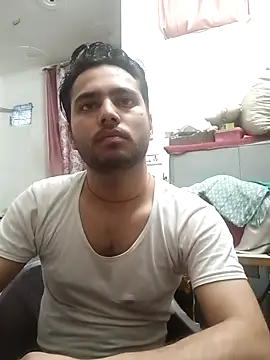 Sharmaji2222 online show from March 14, 2025, 11:56 am