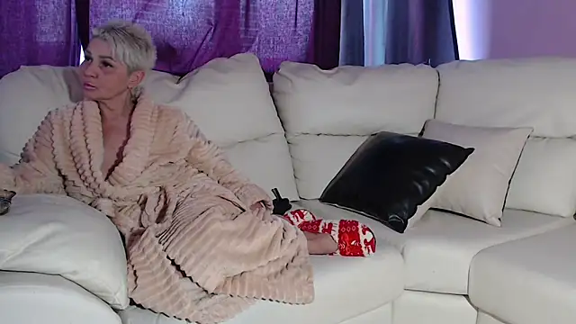 Snapshot of TightAssMom chatting on February 28, 2025, 12:31 pm TightAssMom online show from February 28, 2025, 12:31 pm