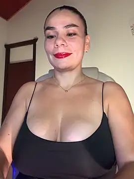 Snapshot of MeganDupont chatting on January 4, 2025, 2:25 am MeganDupont online show from January 4, 2025, 2:25 am