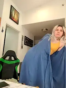 Snapshot of ScarletCallings420 chatting on March 12, 2025, 11:01 pm ScarletCallings420 online show from March 12, 2025, 11:01 pm