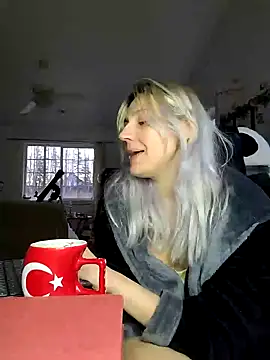 Snapshot of ScarletCallings420 chatting on January 24, 2025, 6:56 pm ScarletCallings420 online show from January 24, 2025, 6:56 pm