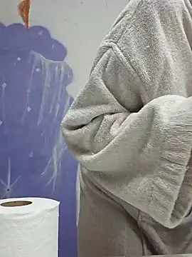 Snapshot of ScarletCallings420 chatting on December 8, 2024, 6:50 pm ScarletCallings420 online show from December 8, 2024, 6:50 pm