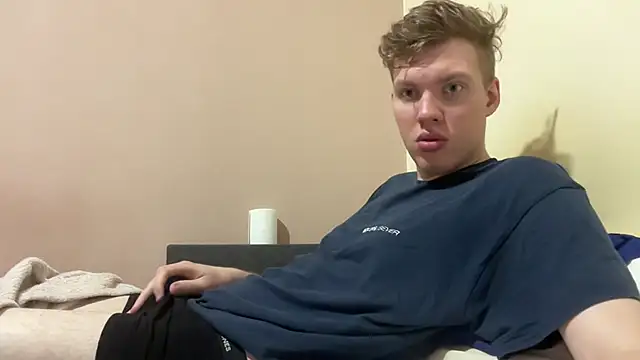 sexybooii6968 online show from November 8, 2025, 3:59 pm