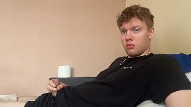 sexybooii6968 online show from November 14, 2025, 10:41 am