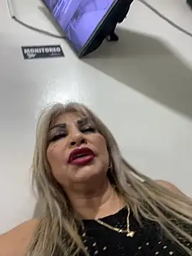 Snapshot of scarlett_sexx69 chatting on February 23, 2026, 11:44 am scarlett sexx69 online show from February 23, 2026, 11:44 am