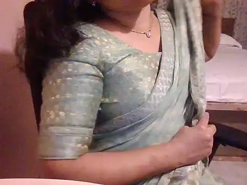 Pinky 4 online show from November 13, 2025, 5:06 pm