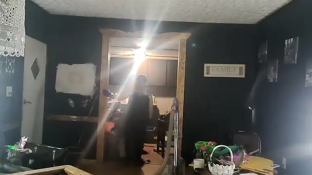 BossChick1625 online show from November 28, 2025, 3:50 am