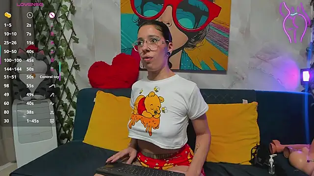 Snapshot of GabiMorgan chatting on October 15, 2025, 9:23 pm GabiMorgan online show from October 15, 2025, 9:23 pm