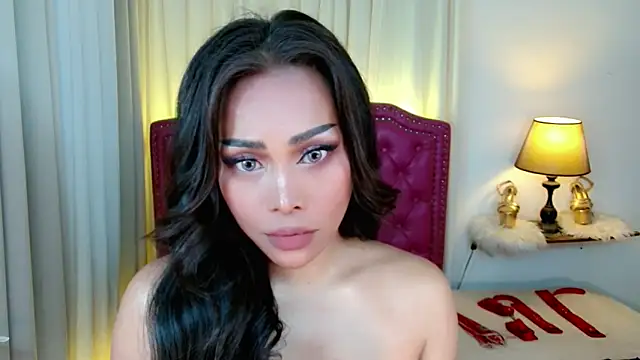 DreamLADYBOY online show from May 21, 2026, 5:43 pm
