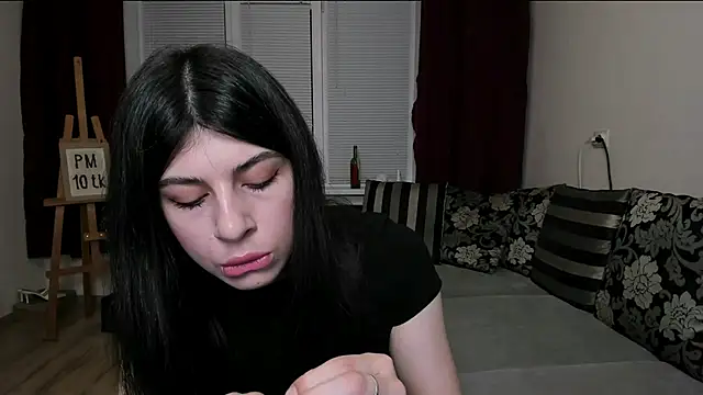 MolagAnna online show from December 18, 2025, 7:40 pm