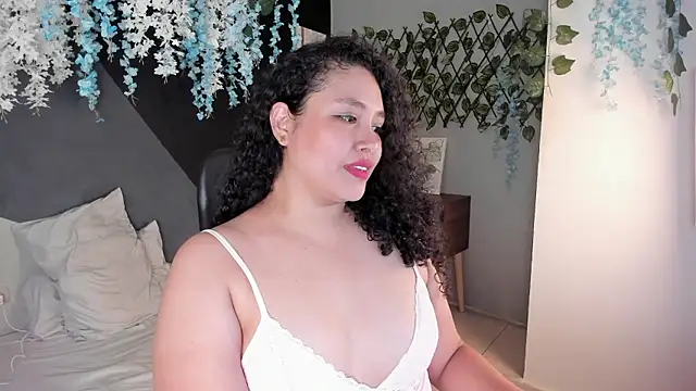 Snapshot of alixon_fiore5 chatting on January 8, 2026, 6:08 am alixon fiore5 online show from January 8, 2026, 6:08 am