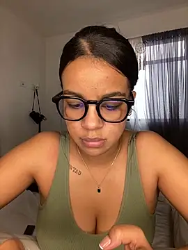 trianawhite online show from March 15, 2025, 7:38 pm