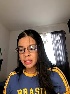 trianawhite online show from November 13, 2025, 3:49 pm