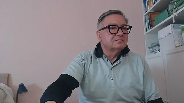 YOU6me online show from May 25, 2026, 8:13 am