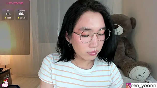 Snapshot of Ren_yoon chatting on May 16, 2026, 4:44 am Ren yoon online show from May 16, 2026, 4:44 am
