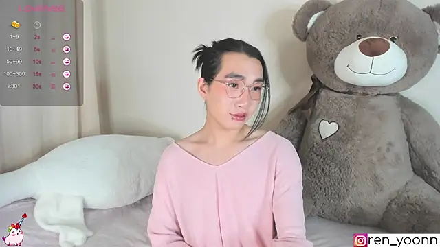 Ren yoon online show from October 5, 2025, 3:03 pm