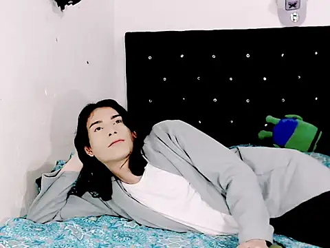 Snapshot of camii_extrange chatting on February 12, 2026, 9:47 pm camii extrange online show from February 12, 2026, 9:47 pm