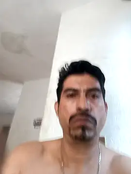 Felipenuevo1 online show from November 18, 2025, 9:07 pm